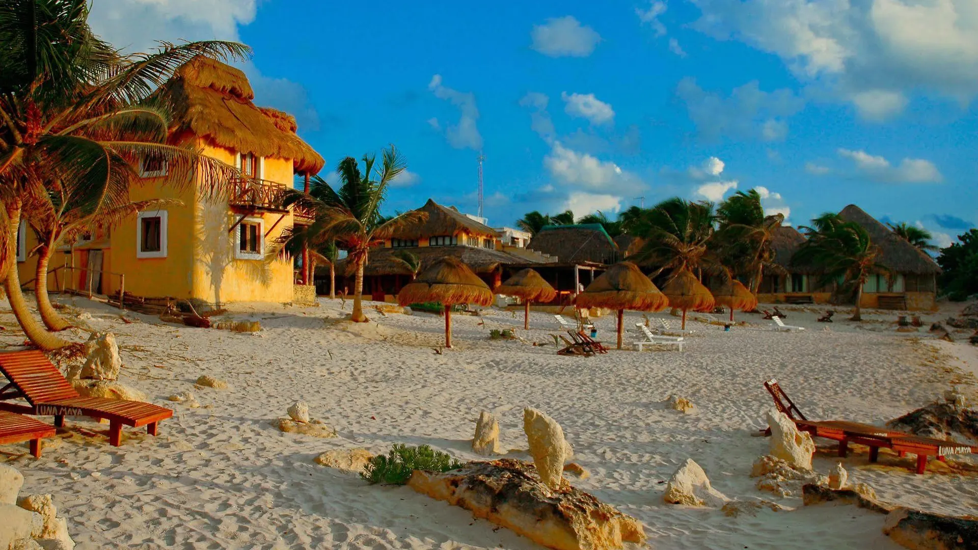 Hotel Piedra Escondida Tulum Pueblo 3*,